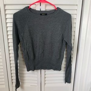 Cropped grey sweater